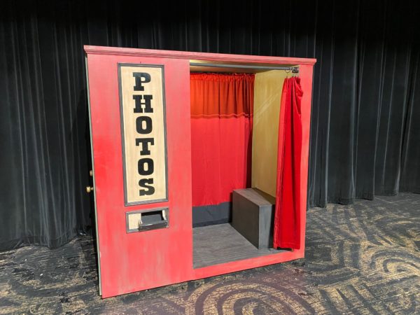 AML-02 Reversible Photo booth/Confessional