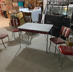 Retro Diner Table and Chairs set