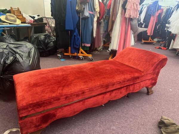 Red Chase Lounge