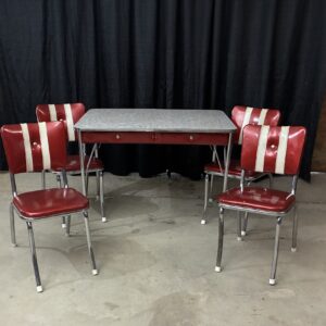 Retro Diner Table and Chairs set    GFP-06