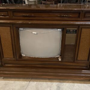 Vintage Console TV     GSP-37