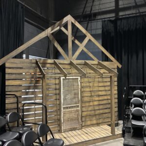 Cabin w/ Open Trusses     BRS-01